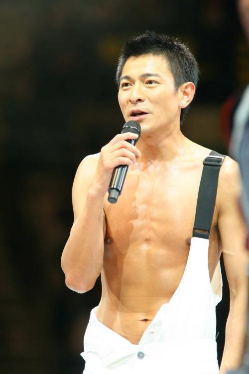 娱乐圈吃瓜刘德华,娱乐圈吃瓜界的常青树，揭秘他的瓜田传奇  第3张